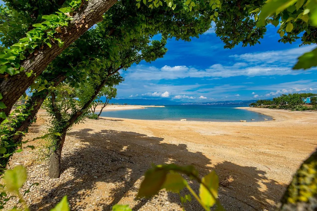 Mobile Homes Camping Omišalj Κάμπινγκ